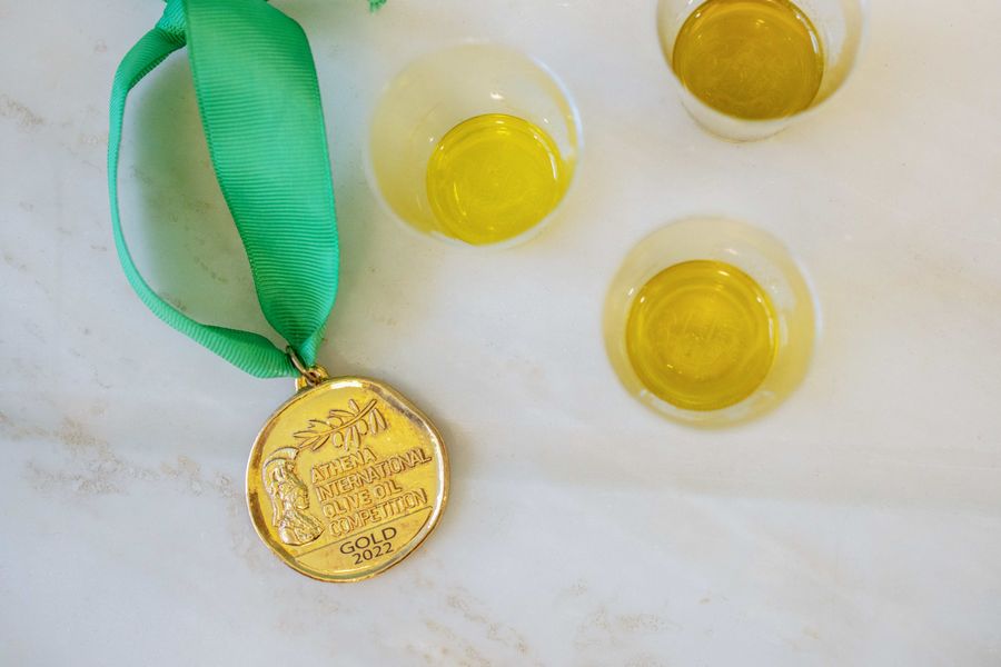 U5MrPKiN_archetypon ladi oil exarhia athina (18).jpg